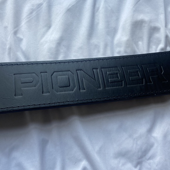 Pioneer powerlifting belt - Picture 3 of 4